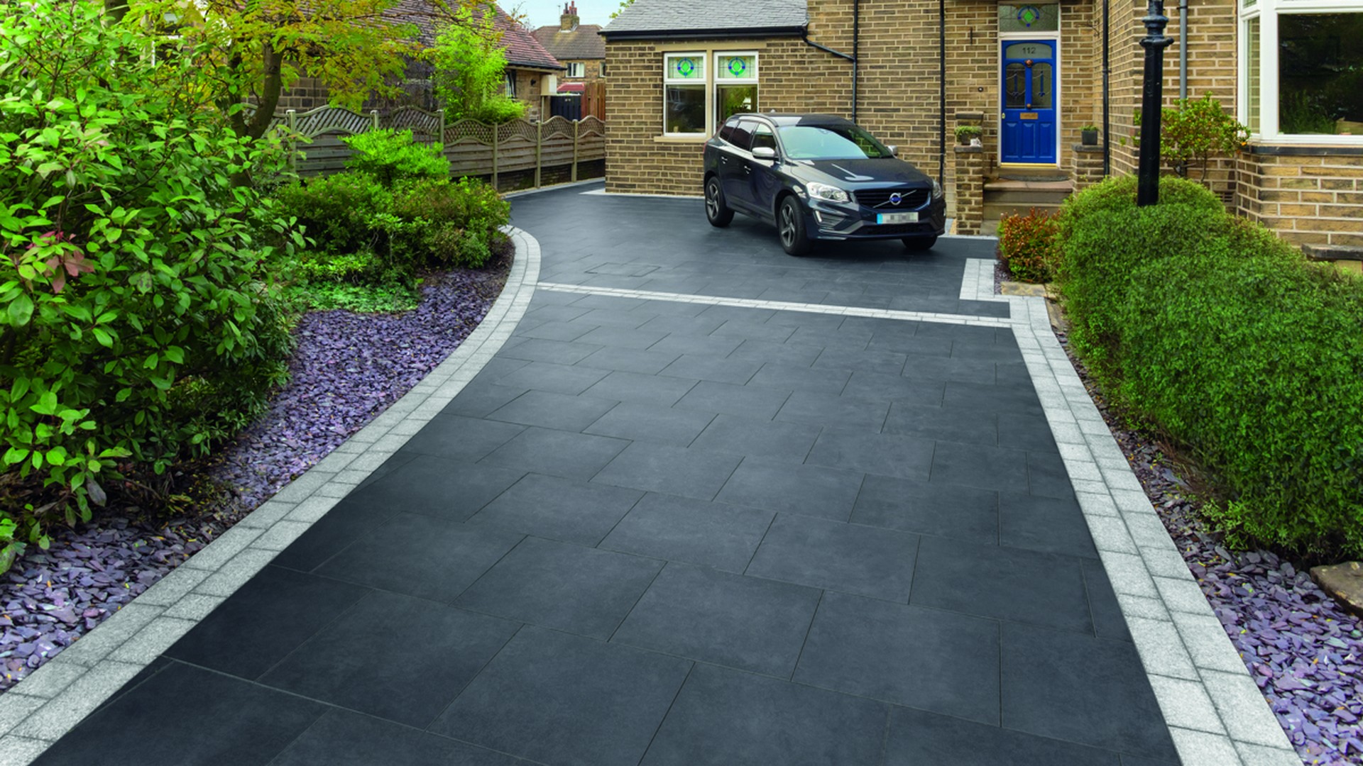 Block paving driveway installation